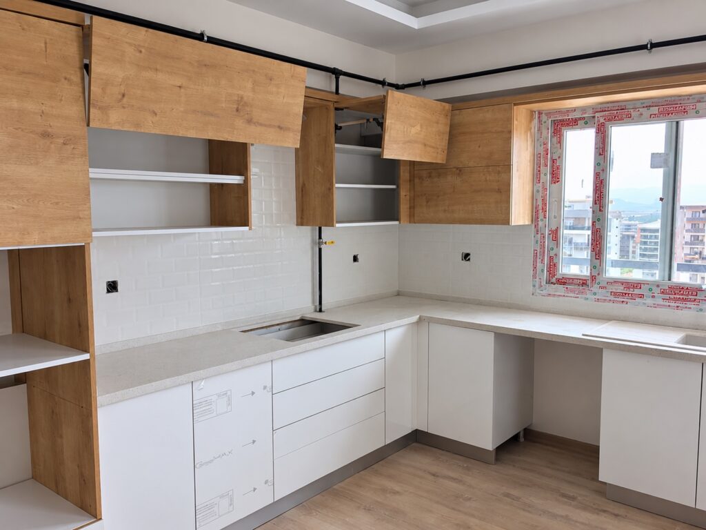 Bahçelievler Aventos Kapak Sistem Mutfak Dolabı Projemiz — Bahçelievler İstanbul